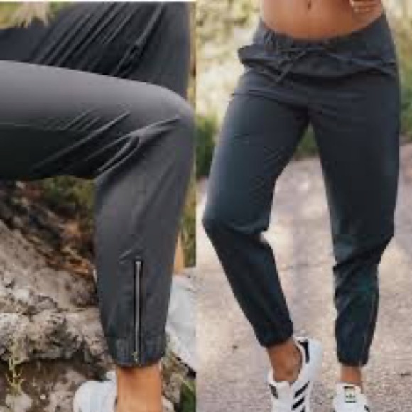 Albion Fit Cropped Joggers Jetsetter - Picture 2 of 7